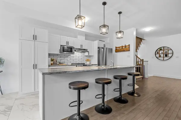 20 Antonakos DR, Carleton Place, ON K7C 0L1