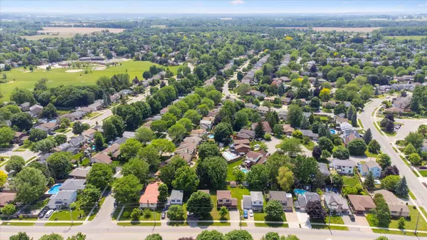 375 Imperial RD S, Guelph, ON N1K 1L3