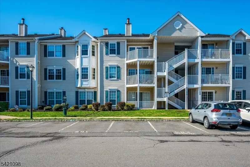 268 Kempsey Dr, North Brunswick Twp., NJ 08902