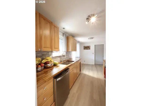 567 53RD PL, Springfield, OR 97478