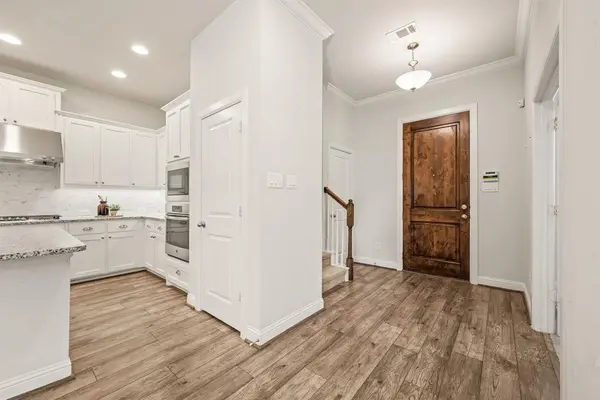 905 Plaza Lane, Argyle, TX 76226