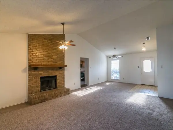 2121 Country Oaks Drive, Garland, TX 75040