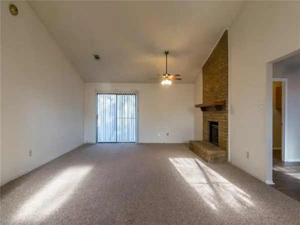 2121 Country Oaks Drive, Garland, TX 75040