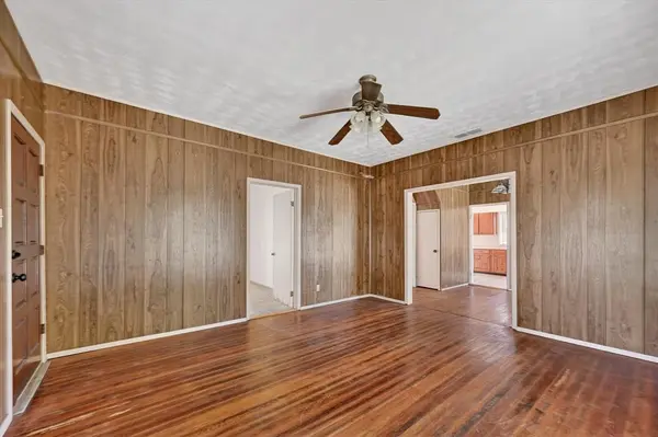 800 S Jefferson Street, Pilot Point, TX 76258