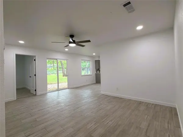 2933 Hunting Drive, Fort Worth, TX 76119