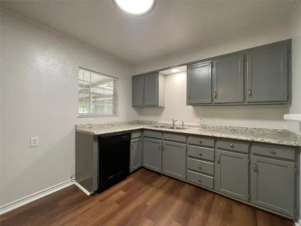 5108 Tulane Avenue, River Oaks, TX 76114