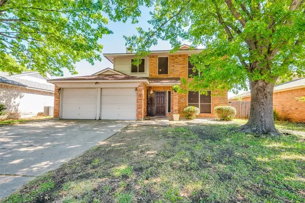627 Lemon Drive, Arlington, TX 76018