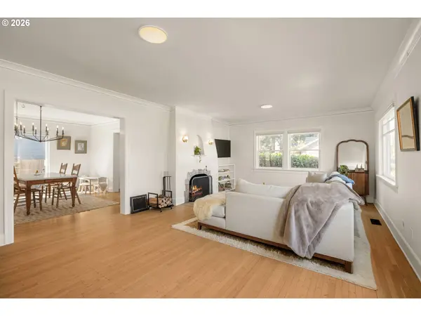 8623 N CURTIS AVE, Portland, OR 97217