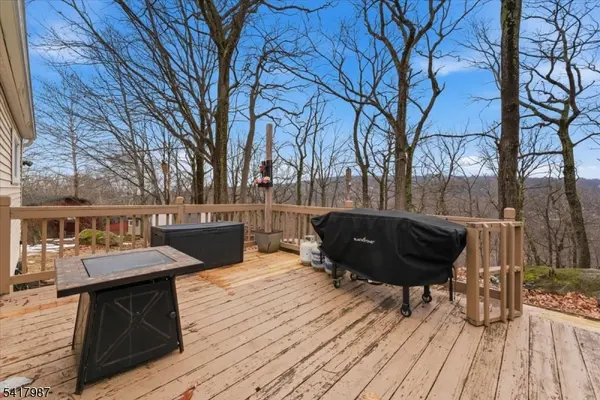 23 Mark Dr, High Bridge Boro, NJ 08829