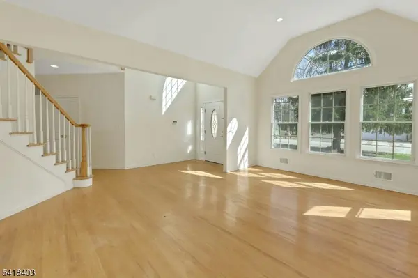 62 E Crescent Ave, Mahwah Twp., NJ 07430