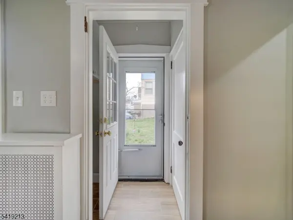 140 Westervelt Ave, Hawthorne Boro, NJ 07506