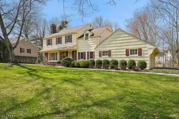 151 Mohawk Rd, Millburn Twp., NJ 07078