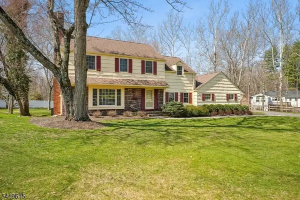 151 Mohawk Rd, Millburn Twp., NJ 07078