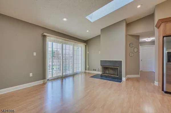 268 Kempsey Dr, North Brunswick Twp., NJ 08902