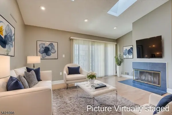 268 Kempsey Dr, North Brunswick Twp., NJ 08902