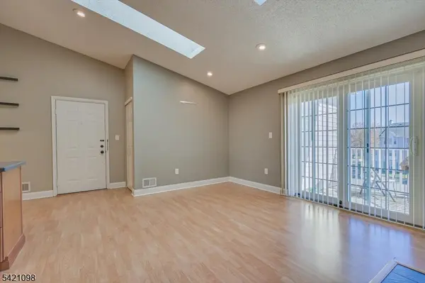 268 Kempsey Dr, North Brunswick Twp., NJ 08902