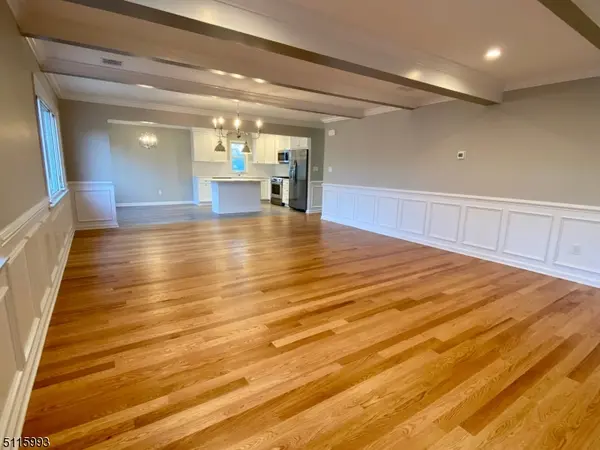 212 N 16th St, Kenilworth Boro, NJ 07033