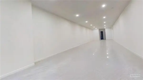 954 3rd AVE, Brooklyn, NY 11232