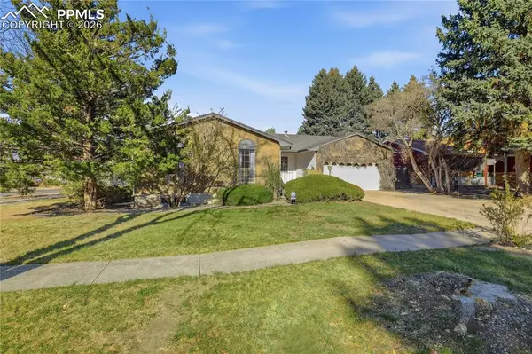 1202 Reinhardt DR, Colorado Springs, CO 80909