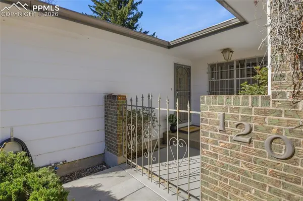 1202 Reinhardt DR, Colorado Springs, CO 80909