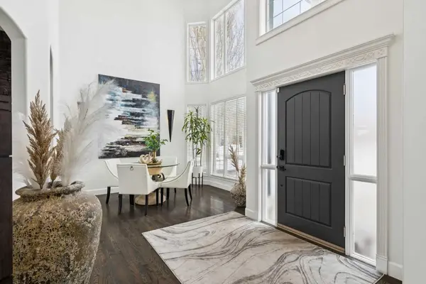 129 Mt Douglas CIR SE, Calgary, AB T2P 3P2