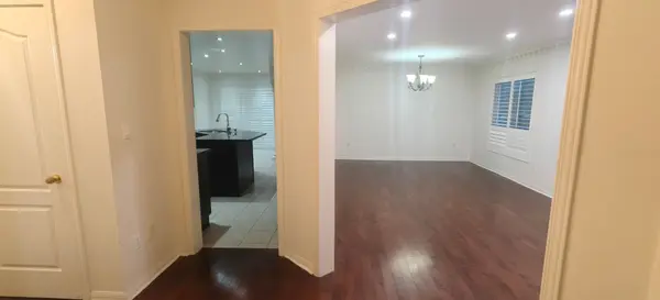 16 Raffia AVE, Richmond Hill, ON L4E 4M9