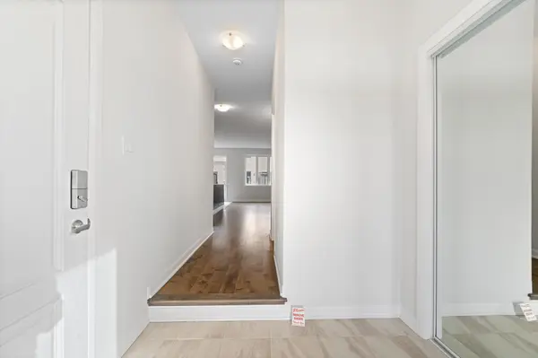 563 Aglish Mews, Barrhaven, ON K2C 3H2