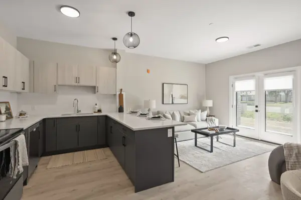 33318 RICHMOND ST #308, Lucan Biddulph, ON N0M 2J0