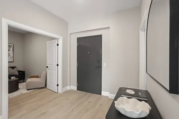 33318 Richmond ST #105, Lucan Biddulph, ON N0M 2J0