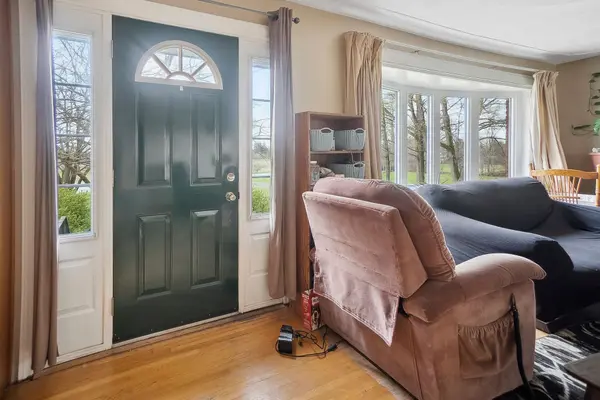 283 Inman RD, Haldimand, ON N1A 2W5