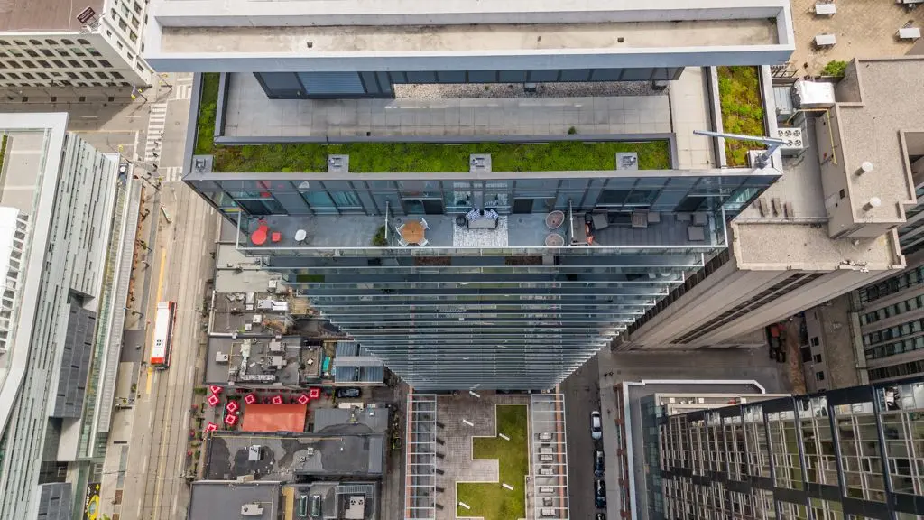 8 Mercer ST #3305, Toronto C01, ON M5V 0C4