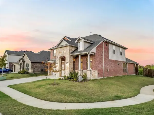 11221 Camelot Court, Aubrey, TX 76227