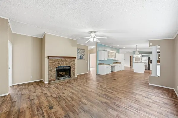 105 Bridle Trail, Hewitt, TX 76643