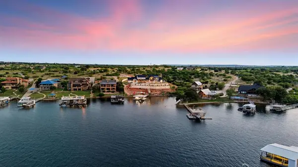 1003 Wax Wing Cove, Graford, TX 76449