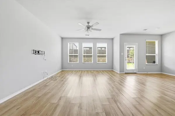 8009 Gangway Drive, Fort Worth, TX 76179