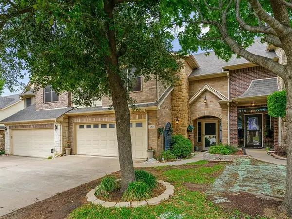 170 Greathouse Village, Decatur, TX 76234