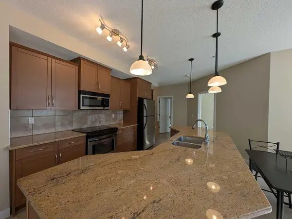 35 Aspenmont HTS SW #203, Calgary, AB T3H 0E5