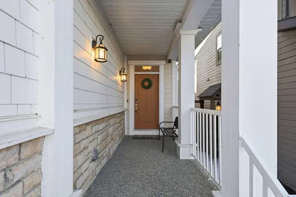 10 Riviera PL, Cochrane, AB T4C 0V4