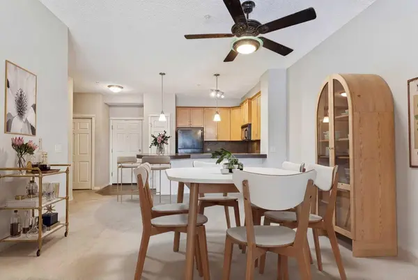 37 Prestwick DR SE #110, Calgary, AB T2Z 4Z2