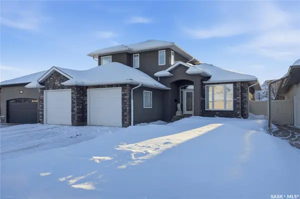 215 BEECHWOOD CRESCENT, Saskatoon, SK S7V 1K6