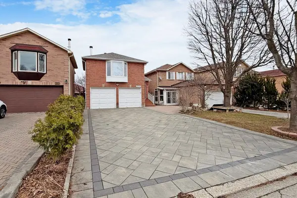 5235 Astwell AVE, Mississauga, ON L5R 3H8