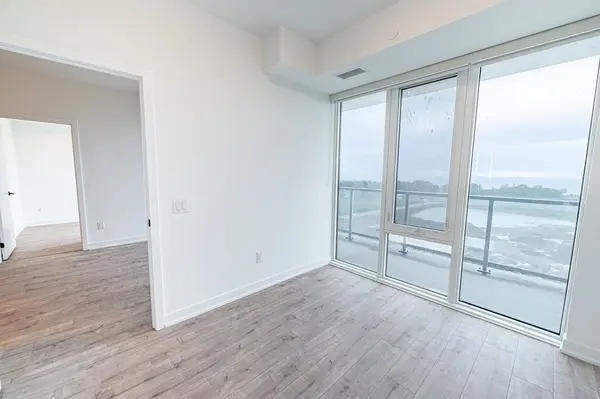 220 Missinnihe WAY #809, Mississauga, ON L5H 0A9