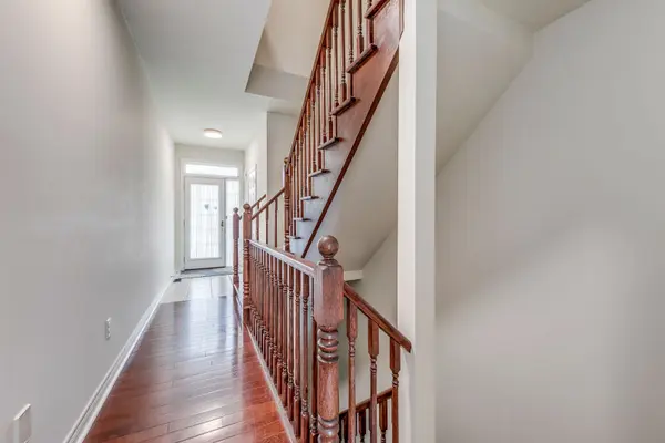 2319 Stone Glen CRES, Oakville, ON L6M 0C9