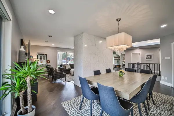 3 Twyford CT, Toronto W08, ON M9A 1W7