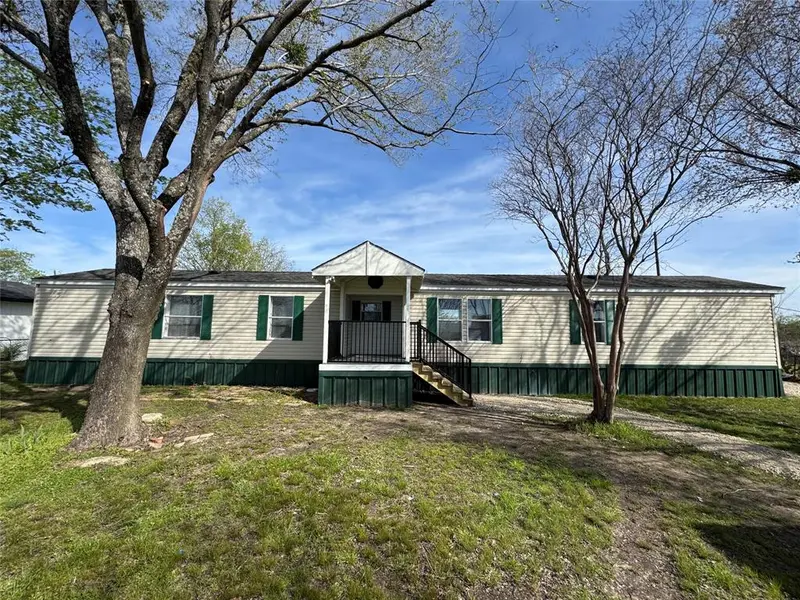 1204 Traders Road, Greenville, TX 75402