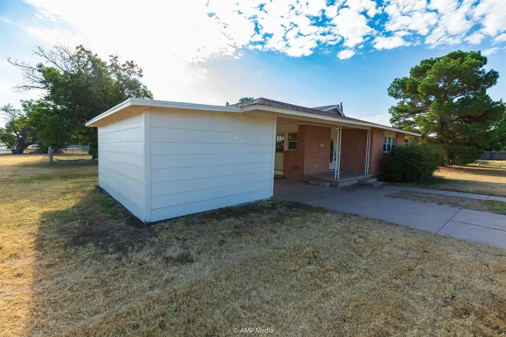 451 NW F Avenue, Hamlin, TX 79520