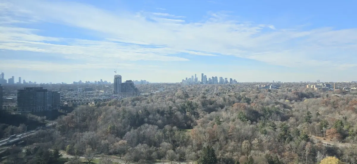 10 Inn On The Park DR #2101, Toronto C13, ON M3C 0P9