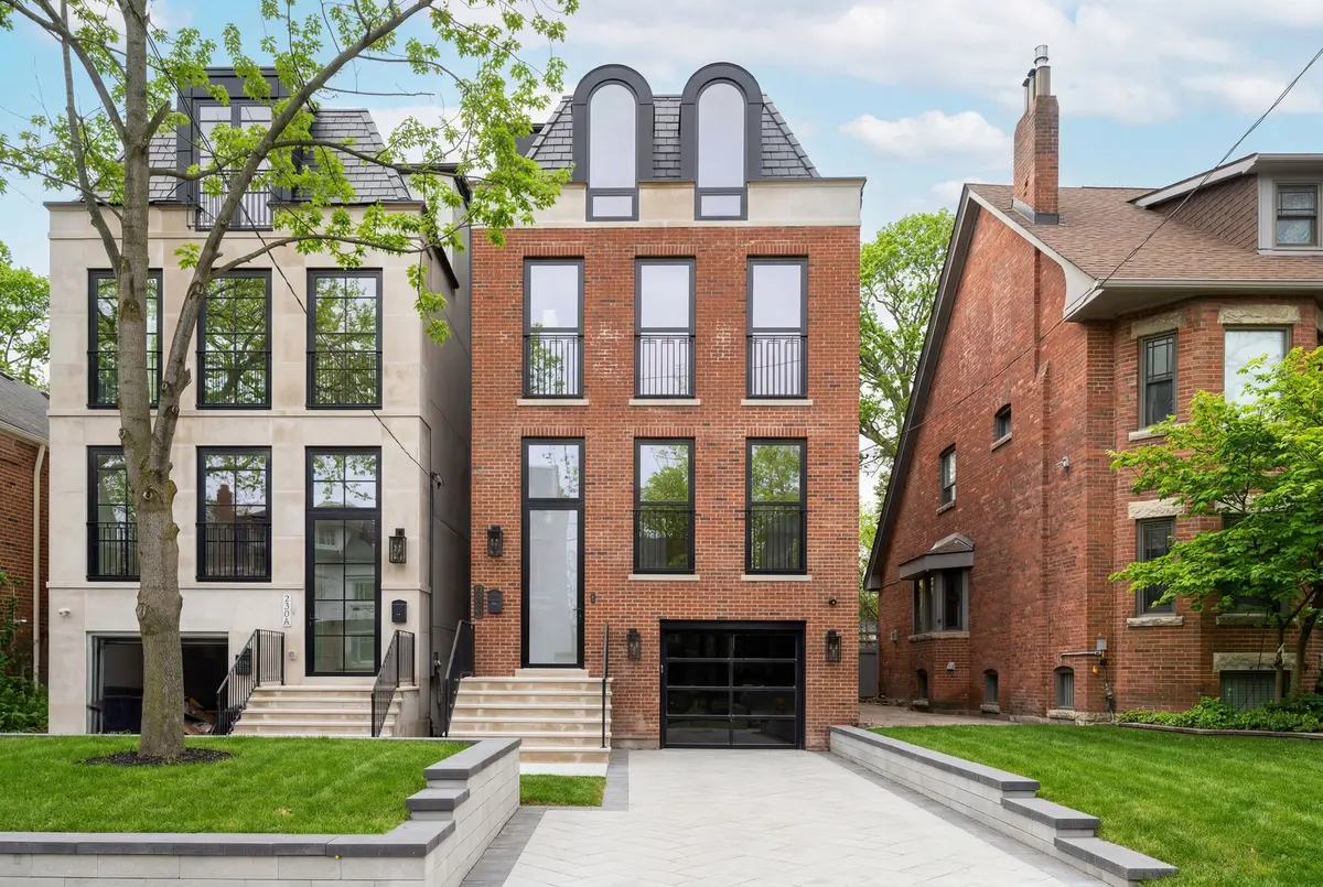 350B Walmer RD, Toronto C02, ON M5R 2Y4