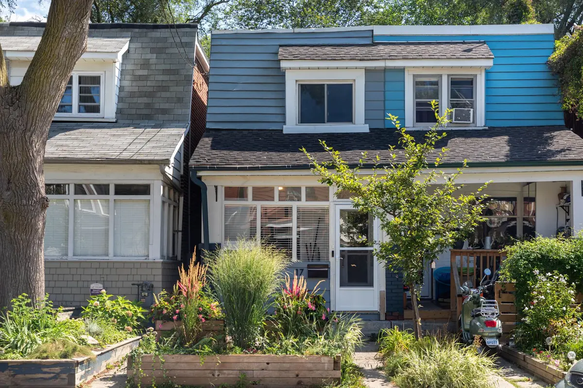 17 Mountalan AVE, Toronto E01, ON M4J 1H3