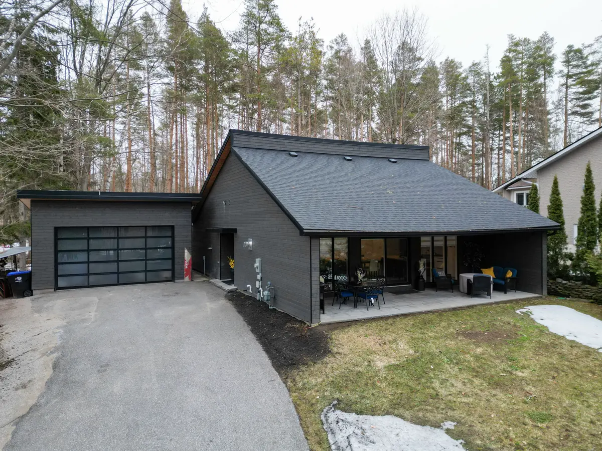 3763 fairway RD, Innisfil, ON L9S 2L4